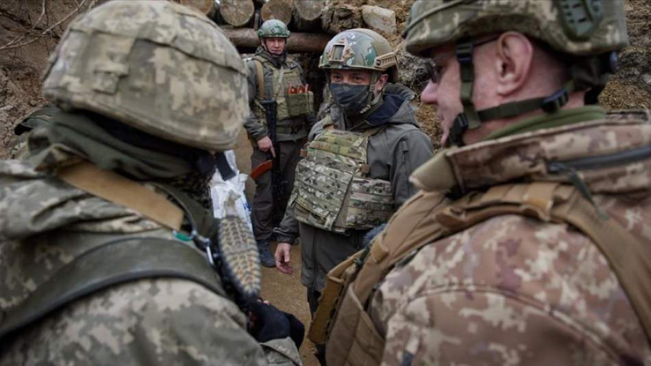 Ukrayna Devlet Başkanı Zelenskiy, Donbas Cephesini Ziyaret Etti