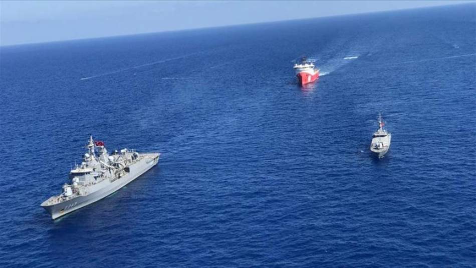 MSB: Denizlerde Araştırma Yapan Gemilere Koruma ve Refakat Görevi Devam Ediyor