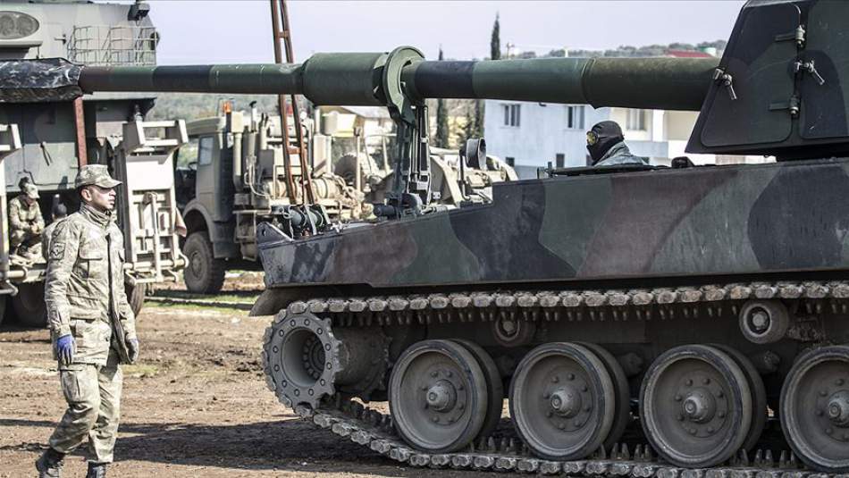 Suriye Sınırına Fırtına Obüsü ve Zırhlı Araç Sevkiyatı