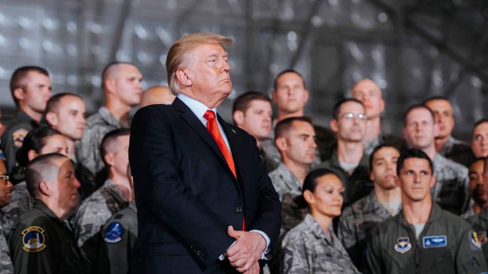 Trump Venezuela'da Askeri Güç Kullanmak İçin Senatöre Danışmış