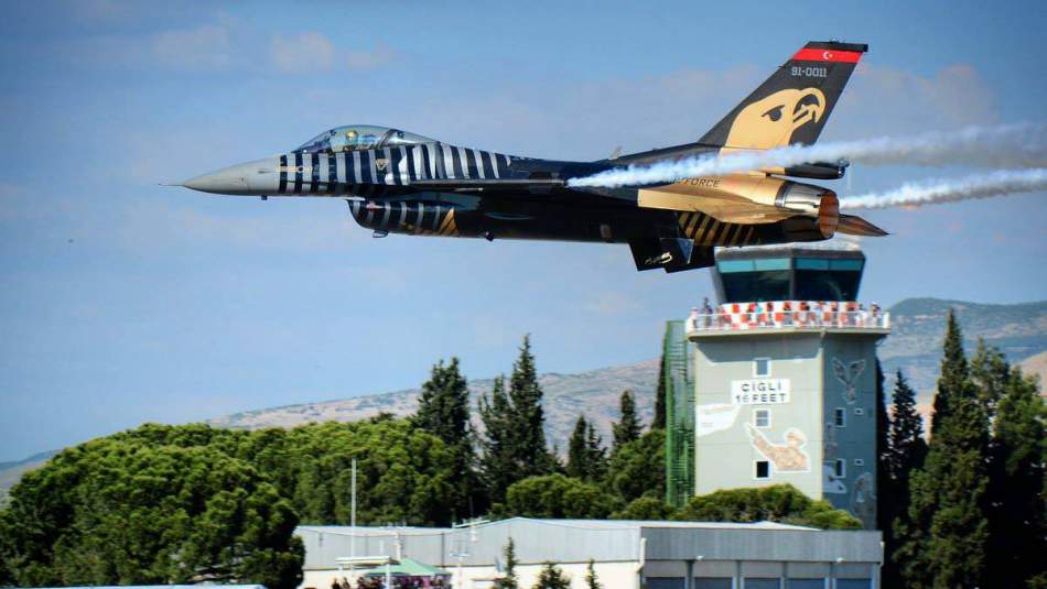 TSK'nın, eski pilotları harbe hazırlık eğitimine çağırdığı iddia edildi