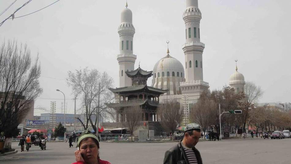 Çin Doğu Türkistan'da 800 Yıllık Camileri Yıkıyor